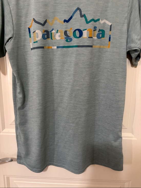 Patagonia Light Seafoam Green Short Sleeve Tee with Small Wave Logo - Picture 8 of 8